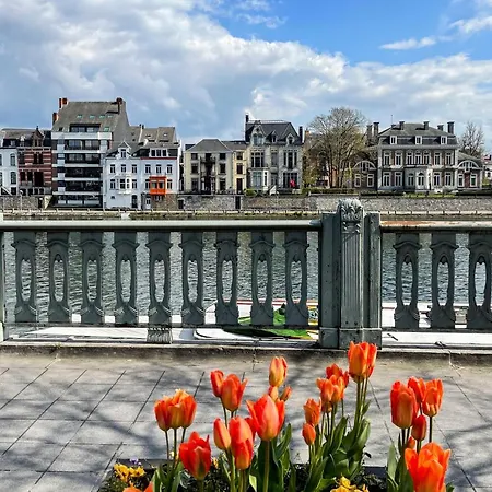 Le Bec Dans L'o, Au Coeur De * Namur